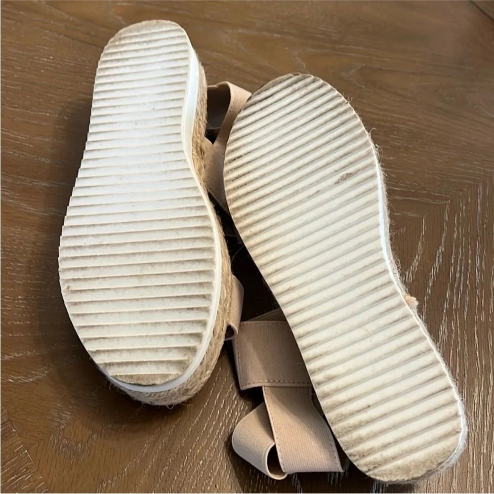 EUC‎ Madden Girl Size 7.5 Women's Tan Platform Sandals